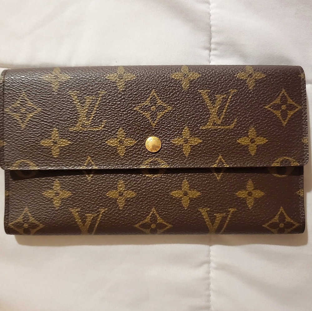 Louis vuitton trifold wallet
